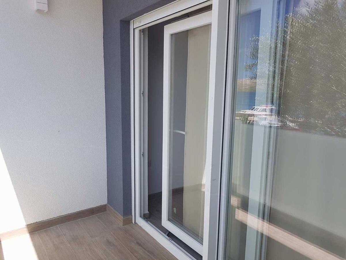 Rooms Lanterna Metajna Exterior photo